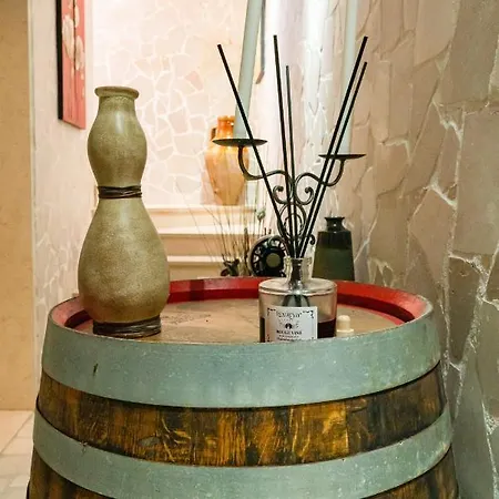 Chanel Bellissima Con Piscina Immersa Nella Valle D'itria Villa Ostuni