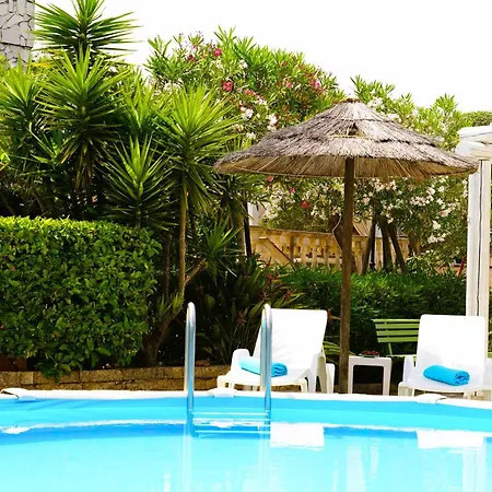 Chanel Bellissima Con Piscina Immersa Nella Valle D'itria * Ostuni