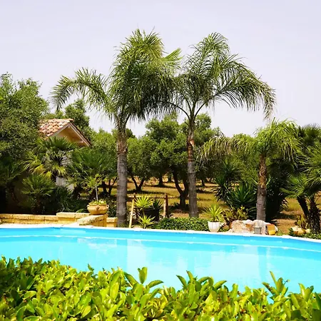 Villa Chanel Bellissima Con Piscina Immersa Nella Valle D'itria