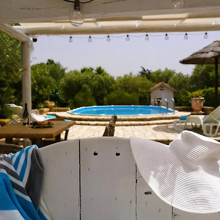 Chanel Bellissima Con Piscina Immersa Nella Valle D'itria * Ostuni