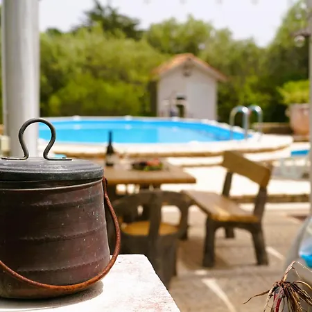 Chanel Bellissima Con Piscina Immersa Nella Valle D'itria * Ostuni